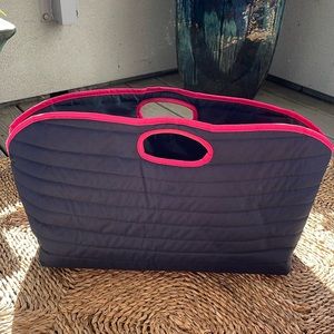 Habitat foldable picnic bag.